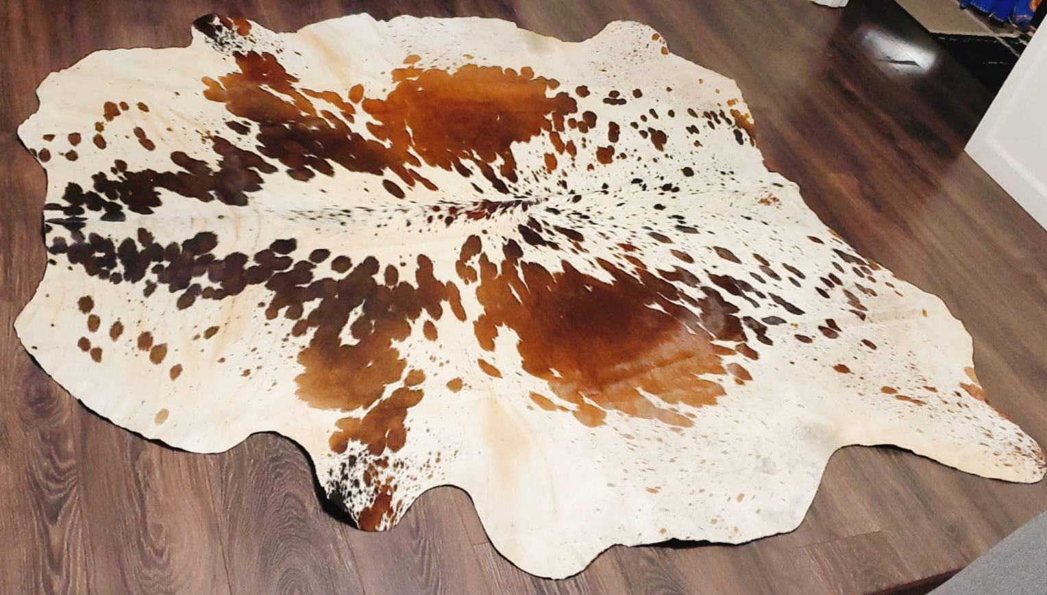Real Tricolor Cow Skin Area Rug Hair on Leather Hide 6.5 ft X 6.5 ft - 45 x 45 sq.ft Approx. Multicolor Led Lights, Motion Sensor, USB & Battery Power Option