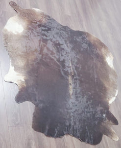 Premium Quality Real Tricolor Cowhide Rug Leather/ Cow Skin Area Rug Hair on Leather Hide 5 ft X 5 ft - 25 x 25 sq.ft Approx. (Tricolor 6)